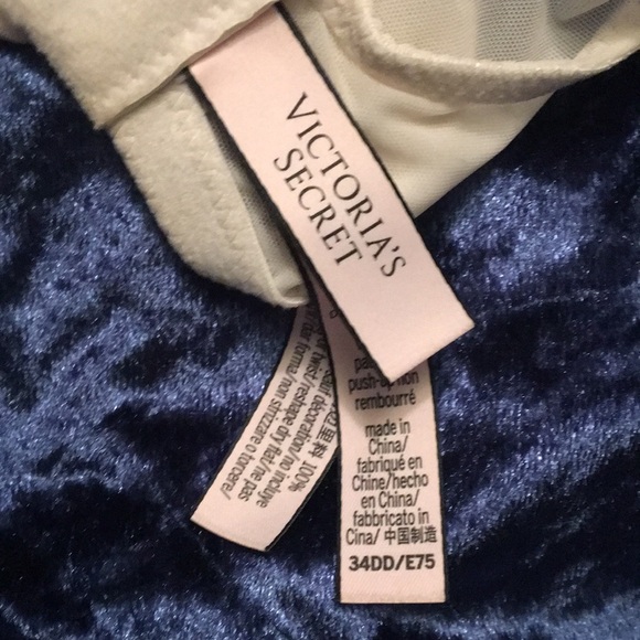 Unlined VS Bra - Picture 3 of 4